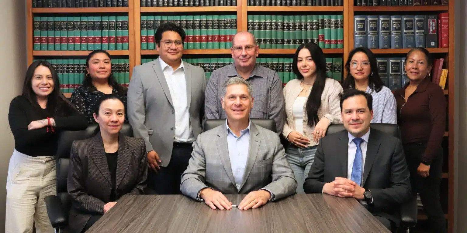 Equipo de Abogados de Confianza · Proner & Proner